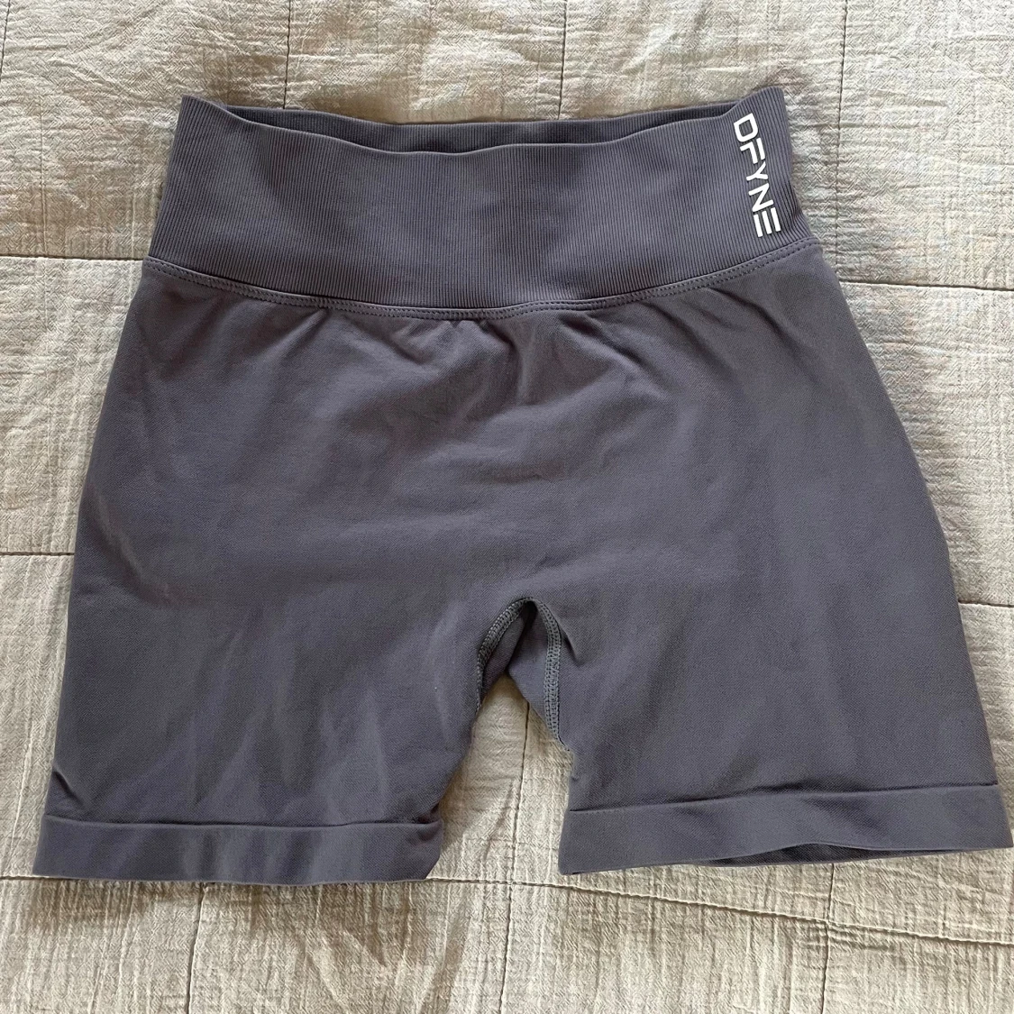 Dfyne träningsshorts