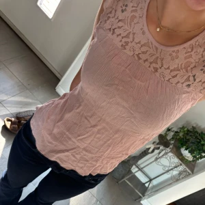 Topp - Topp från vero moda. Aldrig använd i storlek 34 😇
