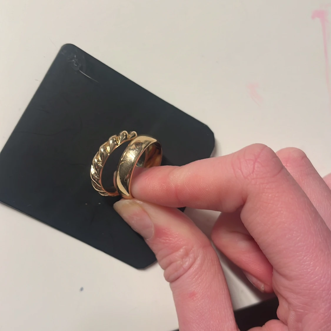 Guldfärgade ringar - 1