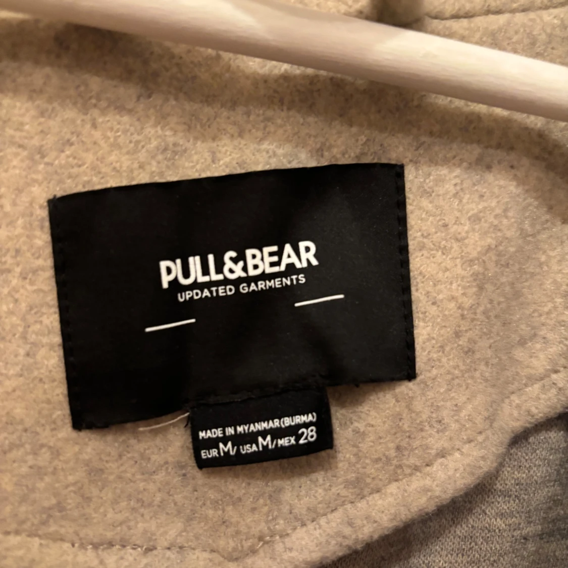 Beige kappa från Pull&Bear - 2