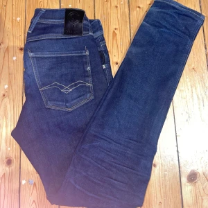 🎁TÄVLING PÅ GRATIS REPLAY🎁 - Tjena! Nya på plick och börjar med en giveaway..     storlek: 32, 28.                                                                              Allt du behöver göra är att följa och like. Vinnaren lottas ut 7 februari. Lycka till! 