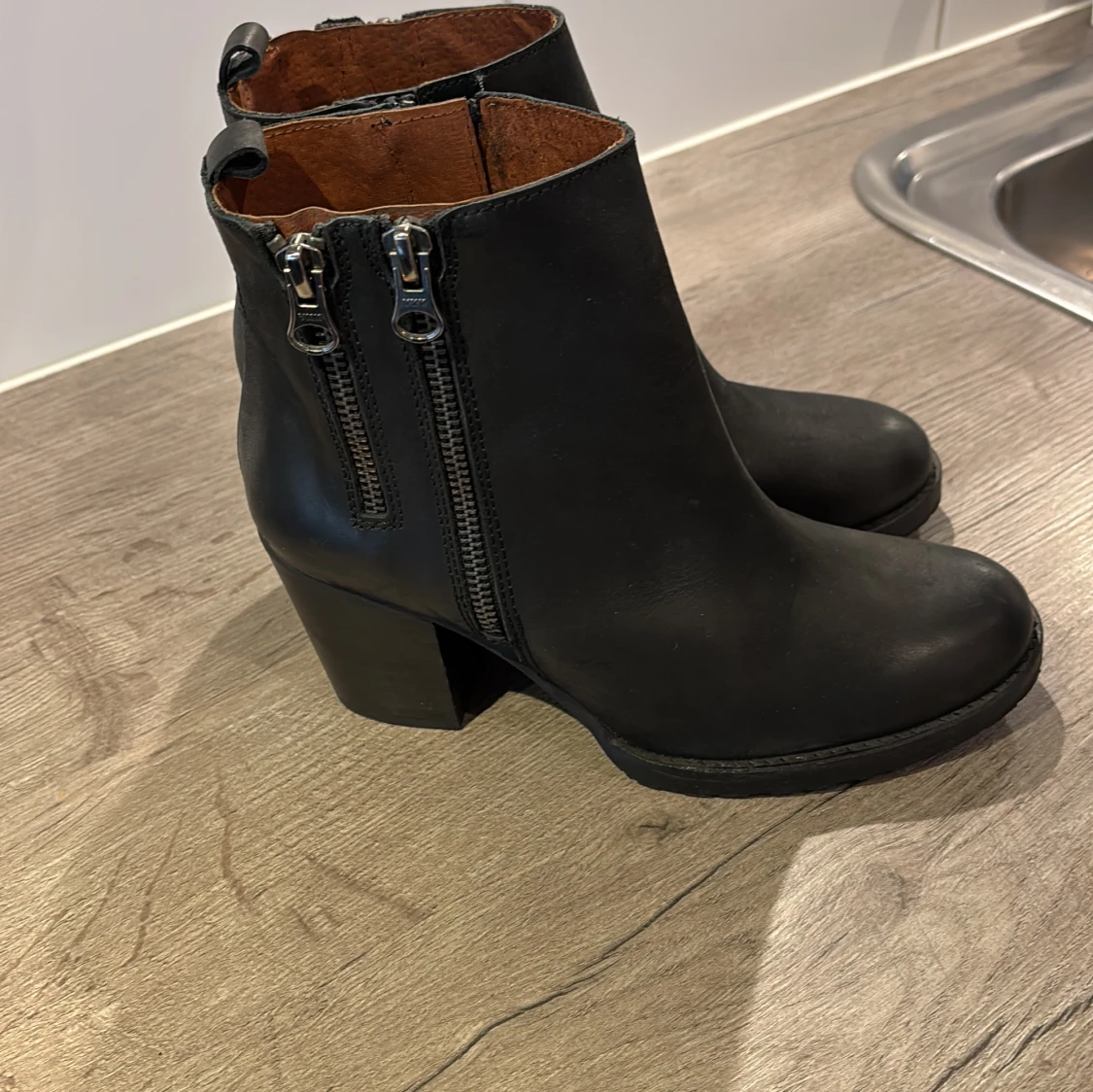 Svarta boots med dragkedja - 1