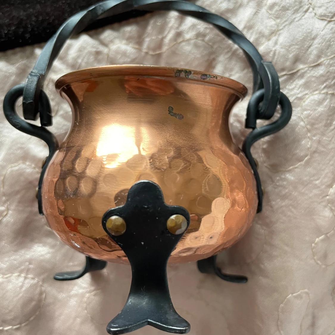 Kopparfärgad dekorativ kittel - 1