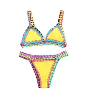 Bali Bikini - Bikini från by Anastasia i storlek XS-S. Superfin men kommer inte till användning. Två sidig bikini gul och vit!! Lånad bild.