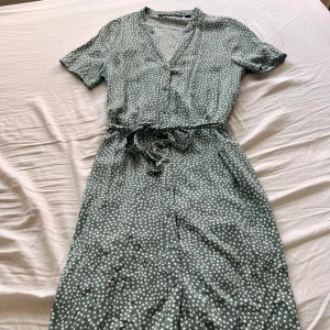 Klänning - Sommarklänning i väldigt fint skick 