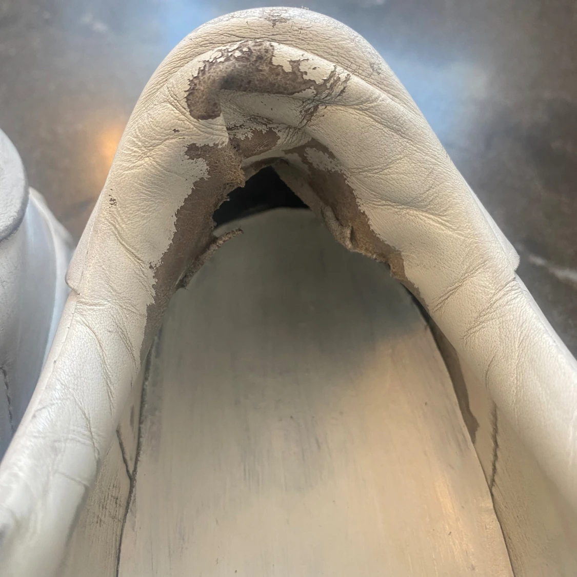 Valentino opens. - 93