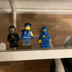 3 Lego Ninjago Gubbar - (Säljes tillsammans)    