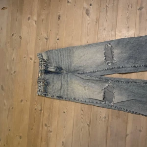 Gina Tricot jeans - Fint skick, storlek 34 