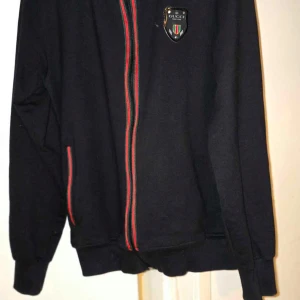 Gucci dress  - Fet Gucci dress äkta storlek M helst kontant kan mötas i Sollentuna 