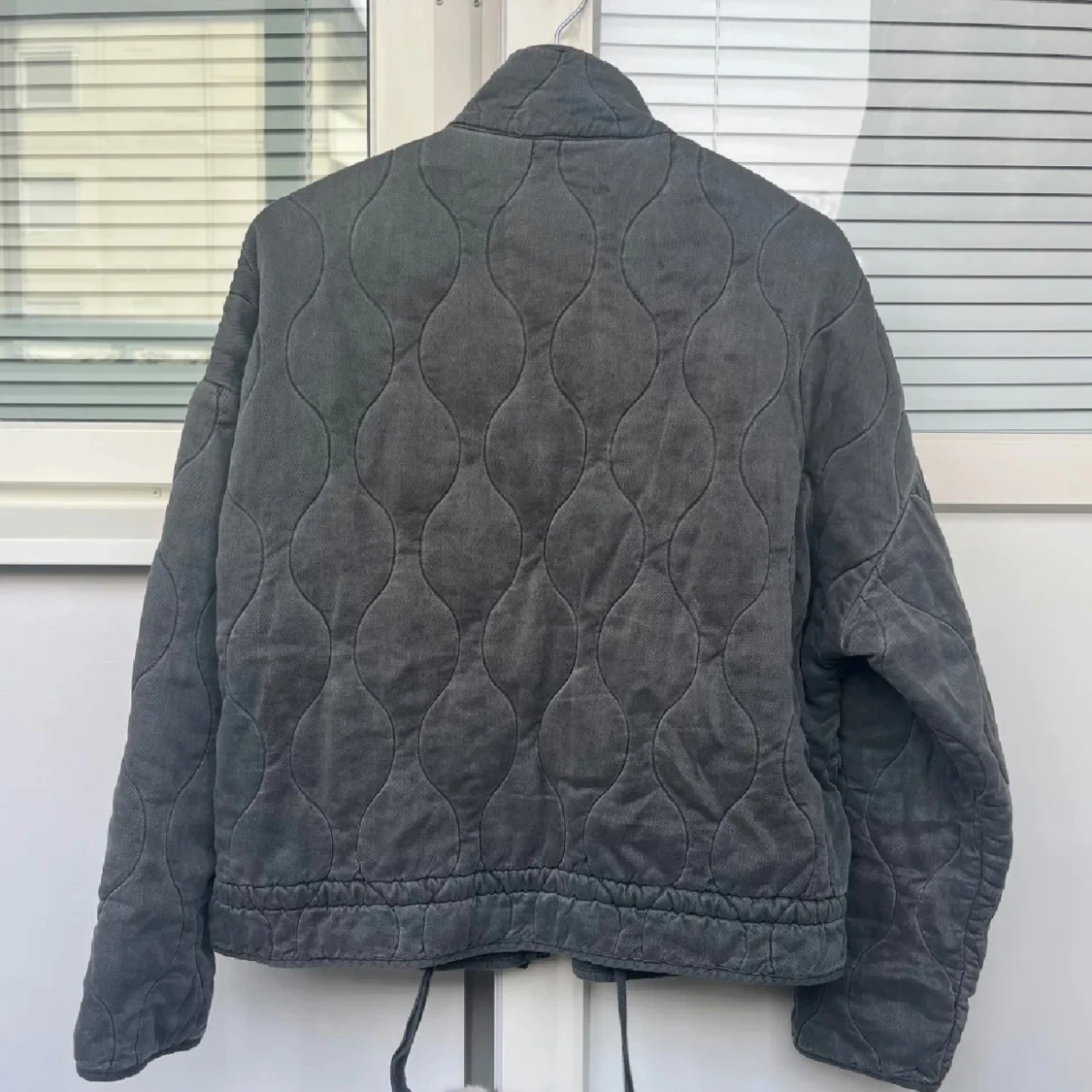 Grå jacka zara - 90