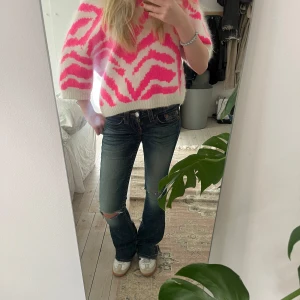 True religion jeans - Snygga true religion, sytt de mer utsvängda genom att lägga in ett tyg men det syns knappt