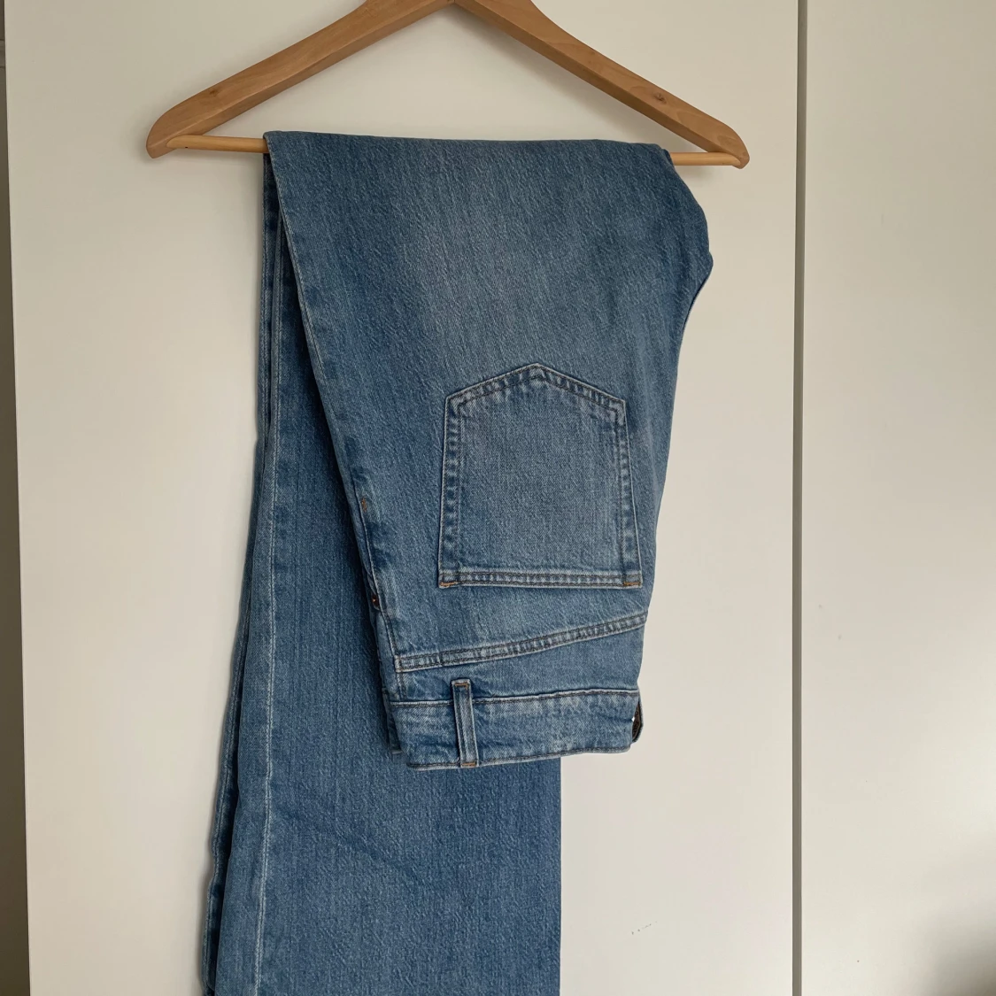 Blå jeans från H&M