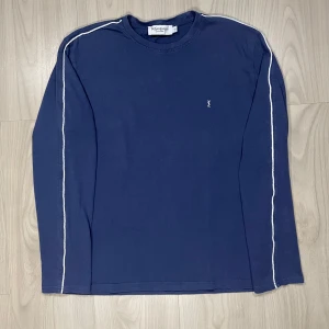 YSL longsleeve - Vintage Yves Saint Laurent longsleeve. Size M, fits slim. Used, but great condition. No rips or stains.