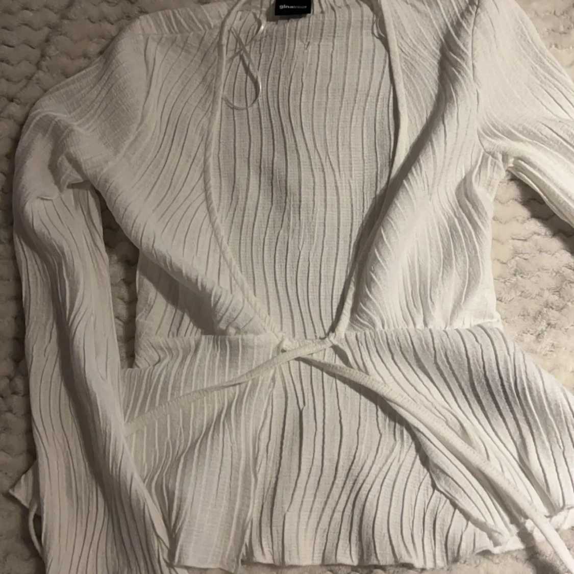 Vit ribbad knytblus - 3