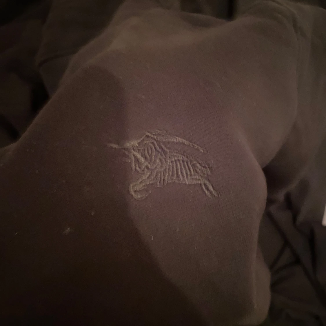 Svart burberry hoodie  - 2