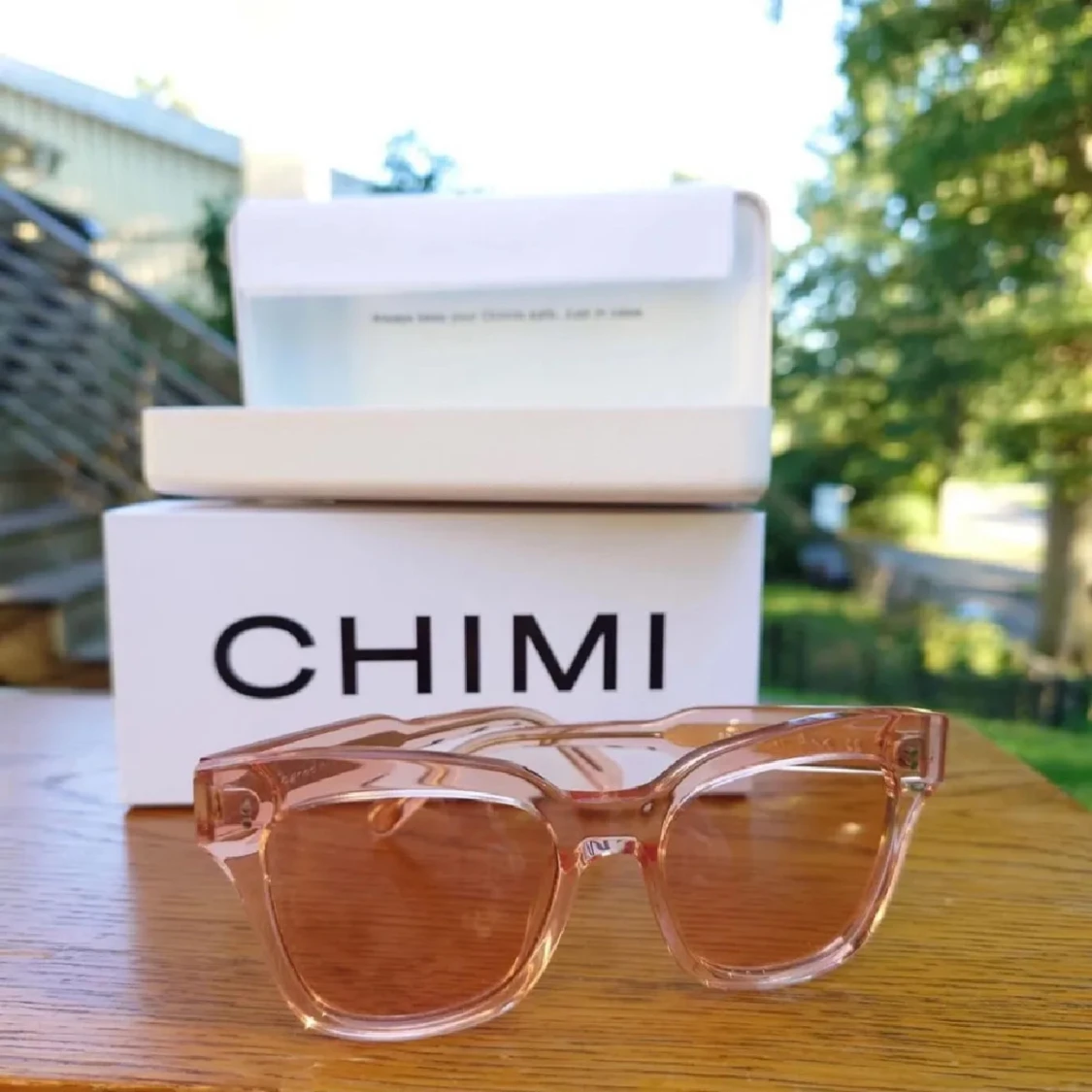 Rosa solglasögon från Chimi - 2