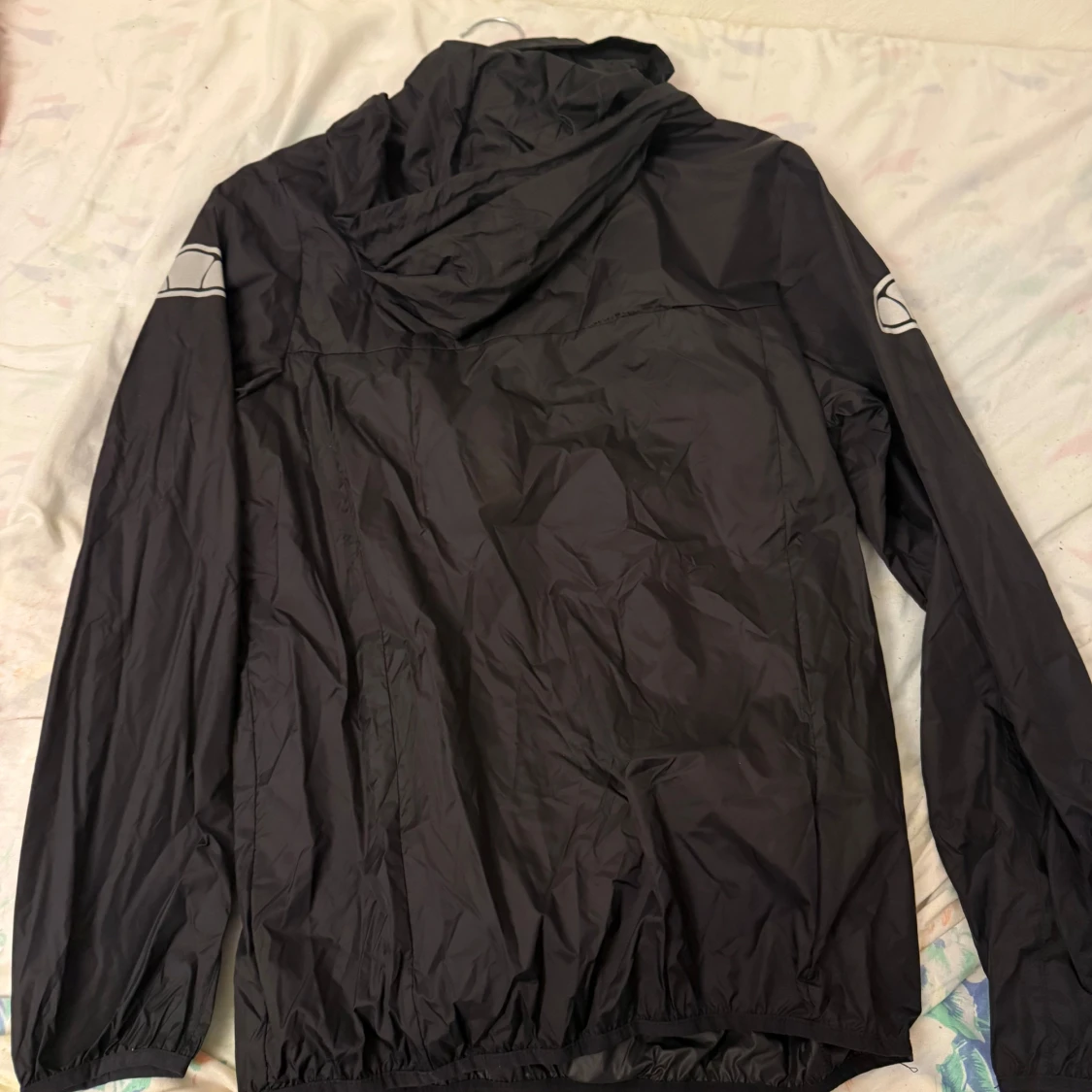 Svart vindjacka från Ellesse - 1