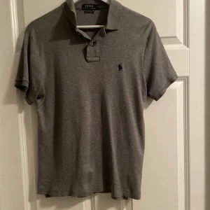 Ralph Lauren Pike - Säljer denna feta Ralph Lauren piken i storlek M. Använd några gånger och i toppskick. Pris kan alltid diskuteras.💰