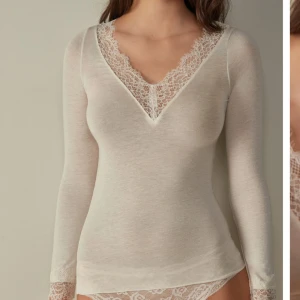 Intimissmi tröja - Tröja från intimissmi i färgen vanilj! Nypris 469kr, endast använd några gånger!