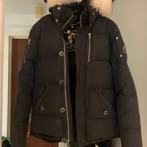 Jacka  - Moose knuckels jacka , väldigt bra skick 