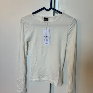 Helt ny tröja från ginatricot  - Storlek xs helt ny