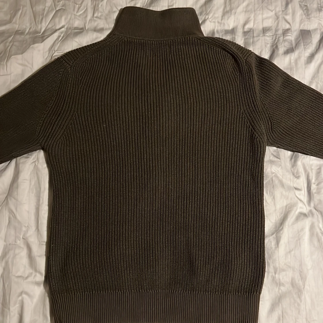 Brun stickad kofta från East West - 91
