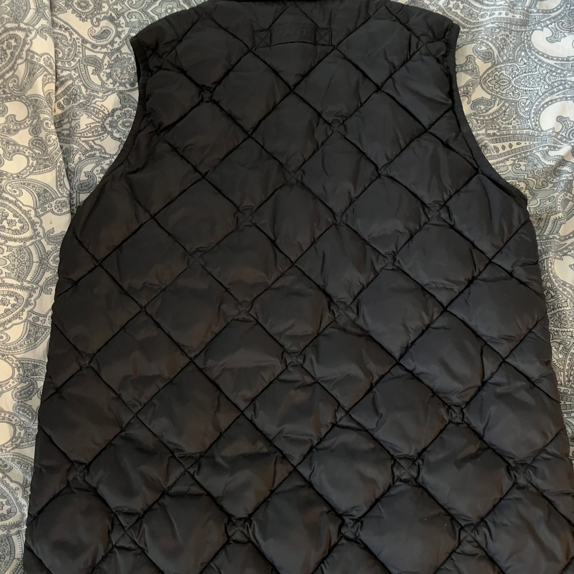 Svart quiltad väst från Gant - 90
