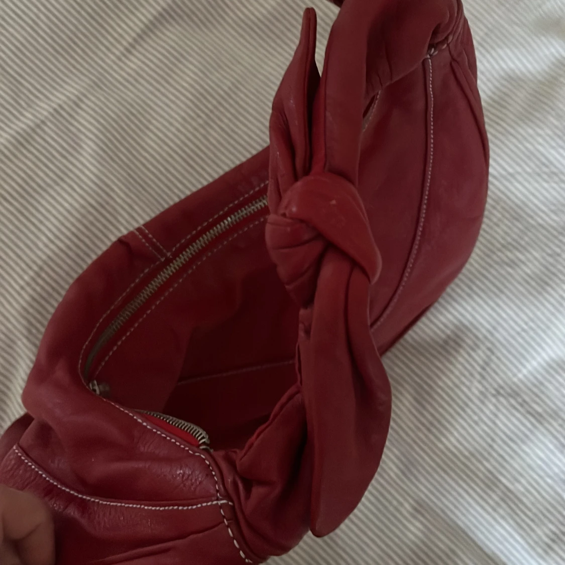 Röd axelväska i skinn - 92