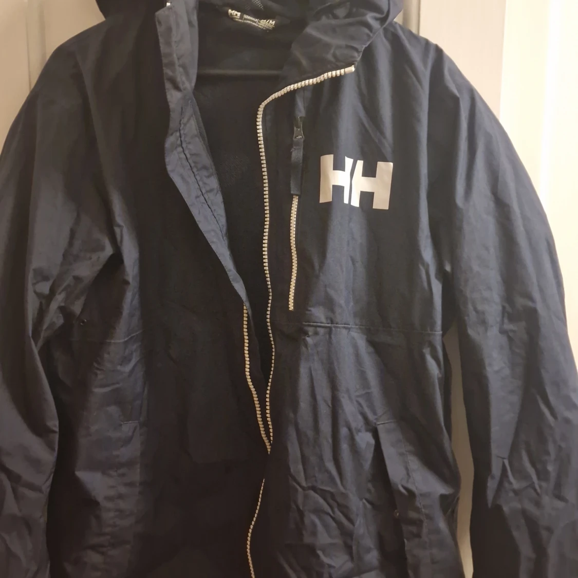 Svart vindjacka från Helly Hansen
