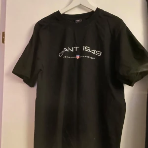 Gant T-shirt - Köpt i Thailand så inte äkta! Men aldrig använd🌸