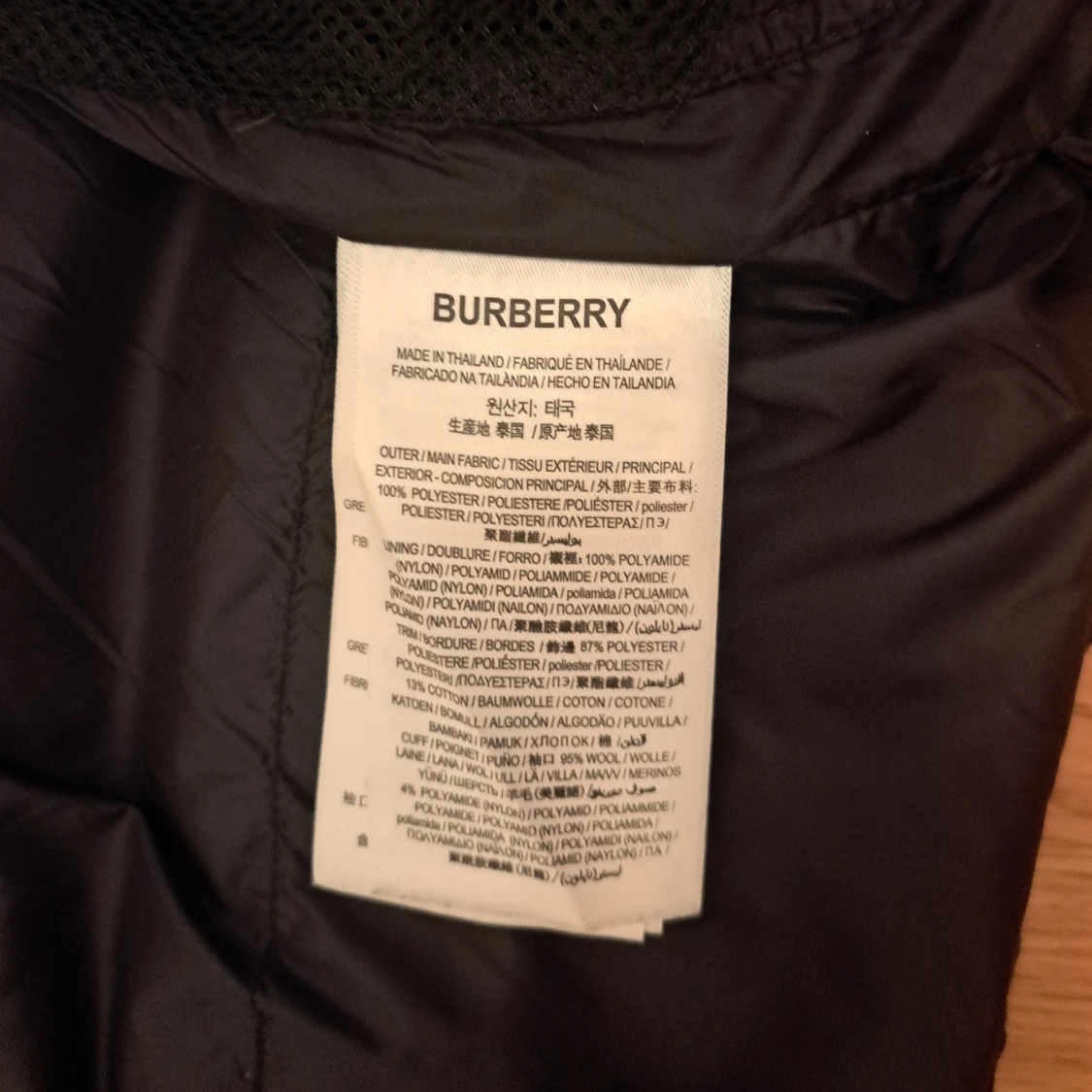 Svart Burberry dunjacka - 93