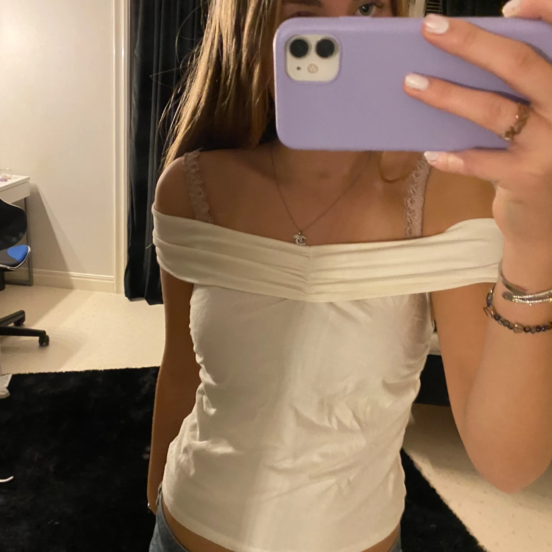 Vit offshoulder topp från Holly & Whyte - 90