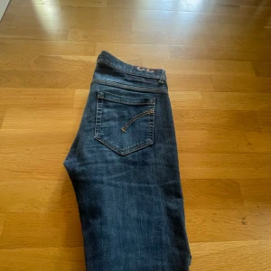 Dondup  - Dondup jeans Skick 9/10 använda 2 gånger  Storlek 33