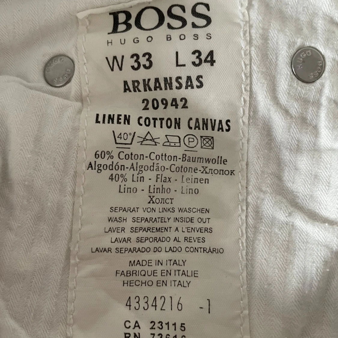 Beige byxor från Hugo Boss - 91