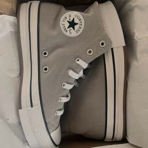 Converse chuck 70 - Typ helt nya Converse med högra sula
