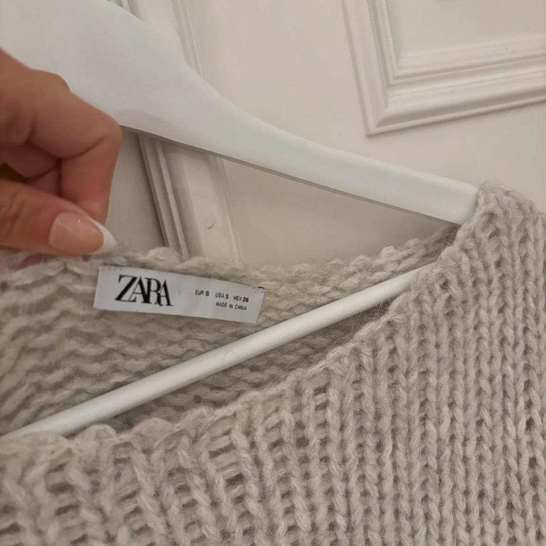 Beige stickad tröja från Zara - 91