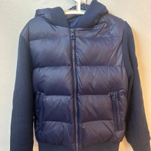 SERENO - CARDIGAN JACKET - Säljer en aldrig använd och inköpt för bara nån vecka sedan cardigan från Bvaldi   Nypris: 2199 Köparen står för frakt