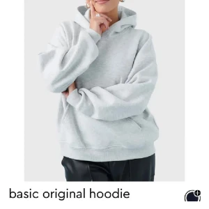 Gina hoodie - Säljer min grå Gina hoodie