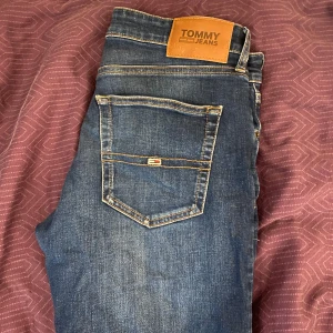 Blå jeans från Tommy hillfiger ord pris 1145 - Tommy hillfiger jeans storlek 32/32.