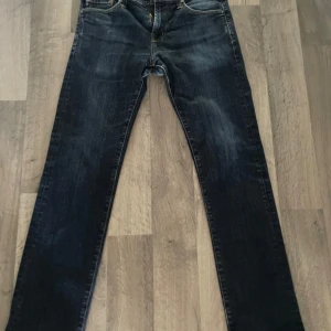 Adriano Goldschmied jeans - Riktigt feta adriano goldschmied jeans i storlek 30:34 men passar 30:30 ungefär. Hör av dig vid frågor!