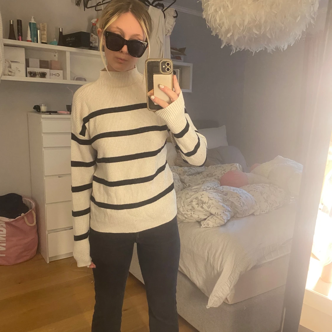 Vit och svart randig tröja från Vila