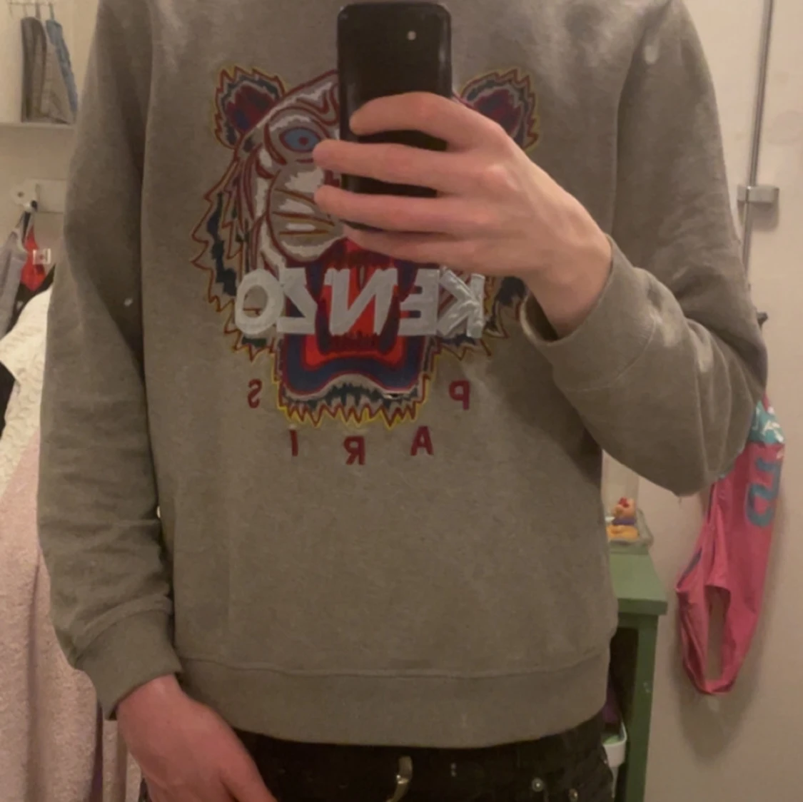 Grå sweatshirt från Kenzo med tigerbroderi