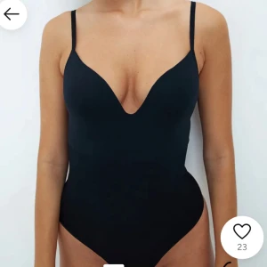 Svart body hm - Helt ny oanvänd body från hm, helt slutsåld