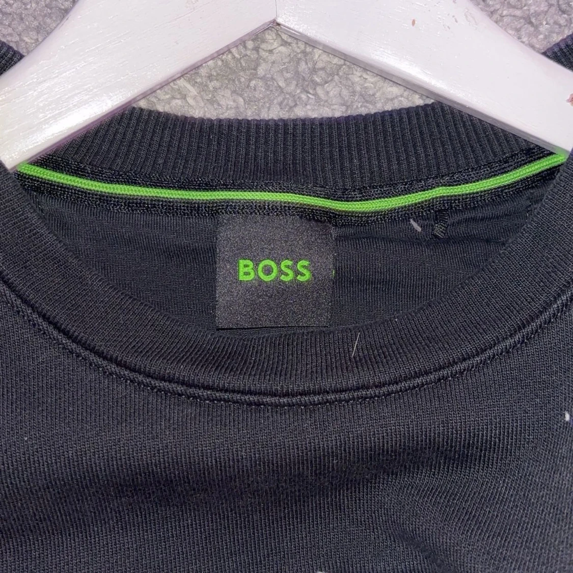 Svart tröja från BOSS - 2
