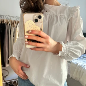 Blus - Fin blus från hm, använd fåtal gånger 🤍⭐️