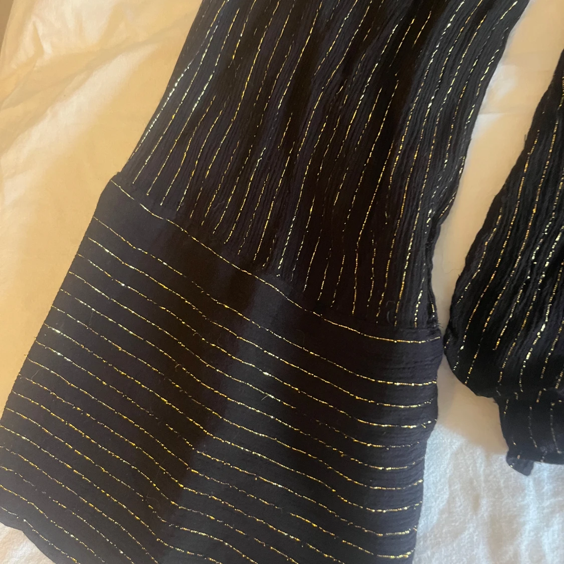 Svart glittrig blus - 91