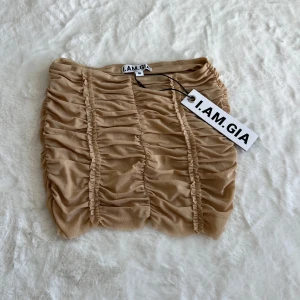 Kjol - I.AM.GIA kjol i nyskick med prislapp kvar.