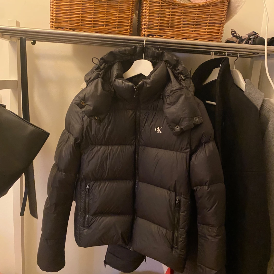 Svart dunjacka från Calvin Klein - 90