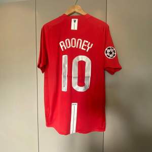 Wayne Rooneys matchtröja under åren i Manchester United Helt ny/oanvänd Storlek L 