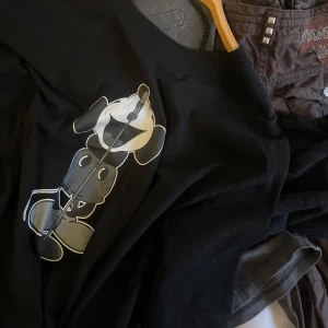 n(n) mickey mouse collab t shirt - köppppp